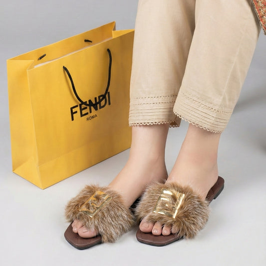 F-en-di Inspired Luxury Fur Slides – Women’s Premium Soft Indoor/Outdoor Slippers Brown