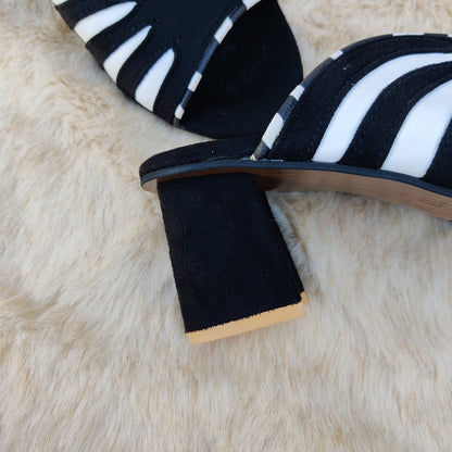 K-612 beautiful design white and black sandals