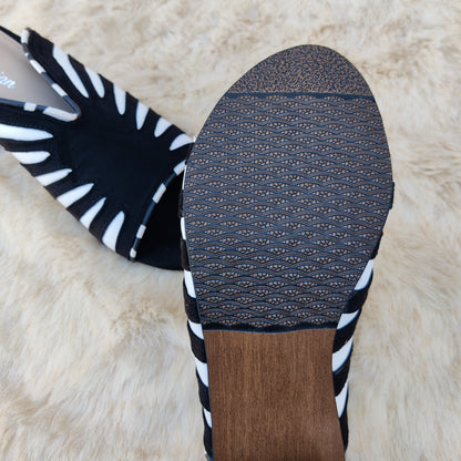 K-612 beautiful design white and black sandals